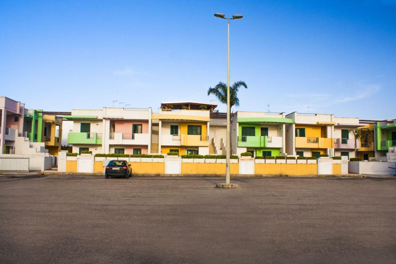 טורה דל'אורסו Con Piscina E Garage A 300 M Da Spiaggia E Centro מראה חיצוני תמונה
